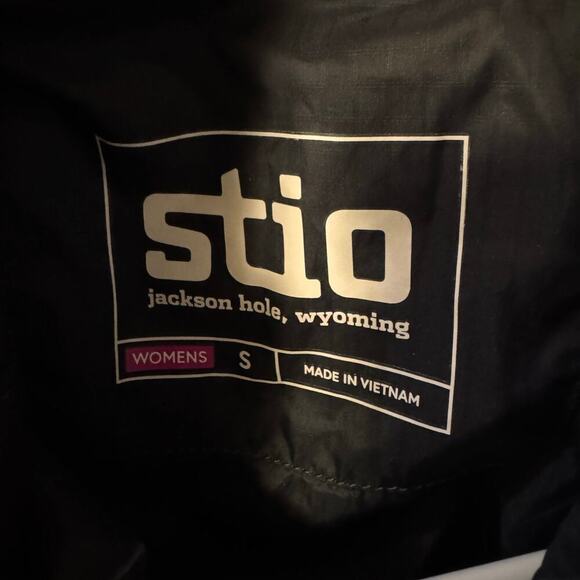 Stio Azura Insulated Vest Black PrimaLoft Quilted Full Zip Women's Size Small - Picture 6 of 7